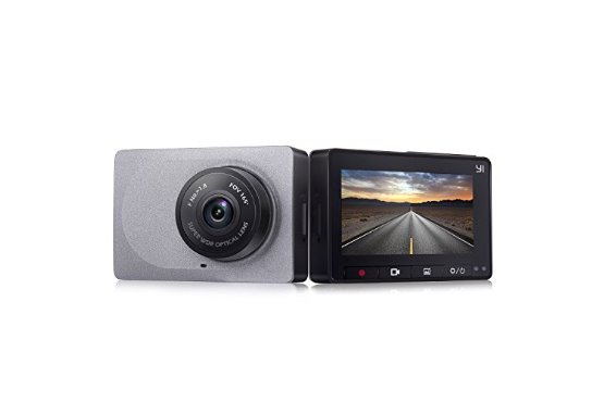 Kamera do auta Xiaomi Yi Dash Camera je vynikajícím